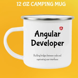 Caneca Angular Developer: Humor de programador, café e código 12 Oz Camping Mug