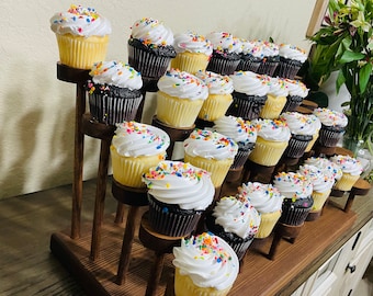 Soporte rústico de madera para cupcakes