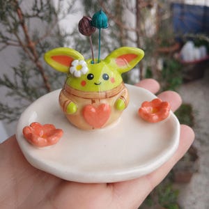 Lindo mini jarrón de cerámica, corazón de Baby Yoda, figura de Star Wars, portafotos hecho a mano, porta incienso, amigos de escritorio, portatarjetas, regalo de Sakura