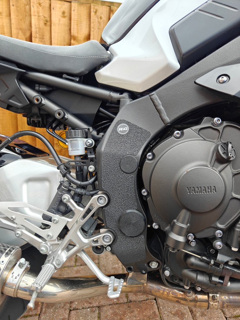 Yamaha MT-10 Frame Bungs Gen 1 & 2 2016 2023, YAMAHA R1 2015 2023 image 3