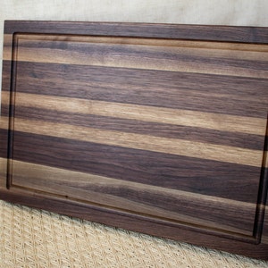 Premium Edge Grain Walnut Cutting Board with Juice Groove and Finger Grooves | Custom Made | Quality Chopping Board | Handmade Wood Board