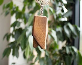 Handmade keychain | Live Edge Wood Keychain | Keyring Gift | Walnut | Wooden Pendant