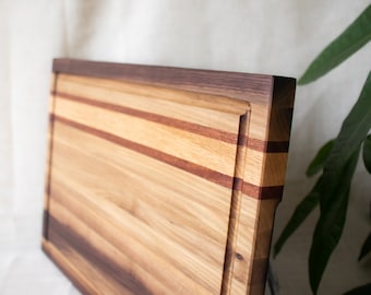 Edge Grain Cutting Board made with Oak, Walnut and Sapele Chopping Board | Juice Groove | Finger Grooves | Custom Made | Handmade Board