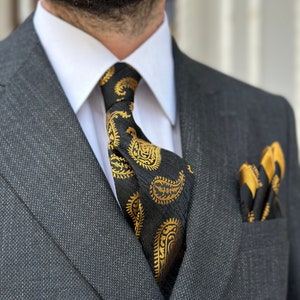 Gold Paisley Silk Tie and Pocket Square Set. Handmade Premium Silk Blend Necktie Set for Special Occasions. Excellent Gift for Birthdays.