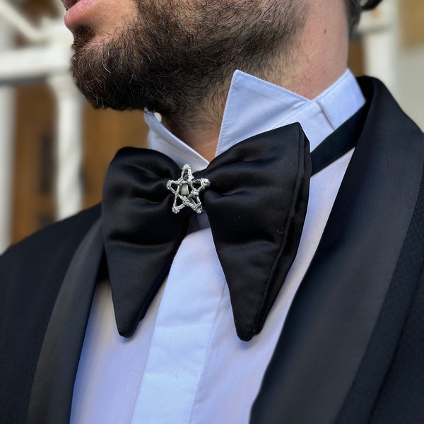 Piano Black Butterfly Bow Tie, Vintage Black Wedding Bow Tie for Man. Add Style to Your Bow Tie with Our Unique Ring Accessories.