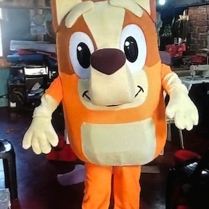 Bruine hond volwassen feestmascottekostuum / geïnspireerd volwassen kostuum