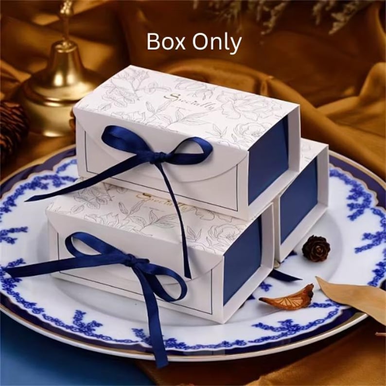 Forest Theme Gift Boxes | Rectangular Paper Favour Boxes With Ribbon ...