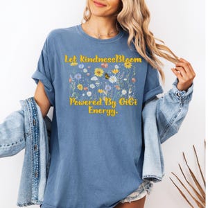 Let Kindness Bloom GigiT-Shirt, Be Cool Be Kind Retro Flower Shirt, Be Cool t shirt, Inspiration Women top, Aesthetic Floral Kindness Tee