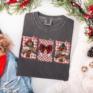 Coquette Christmas Tree Bow T-shirt - Comfort Colors Festive Tee