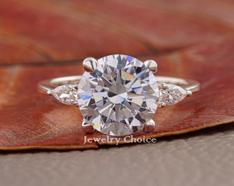 Three Stone Engagement Ring, Round Lab Grown Diamond, Side Pear Cut Diamond, Diamond Wedding Ring for Her, Yellow/White/Rose Gold Ring