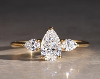 2.00 CT Pear Cut Lab Grown Diamond Three Stone Engagement Ring EF/VS Lab Created Diamond Ring Wedding Ring Bridal Ring Anniversary Gift