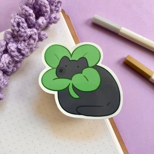 Gato trevo de quatro folhas Shamrock | Adesivo gato preto sortudo | Vinil brilhante | Adesivo engraçado fofo para diário de laptop