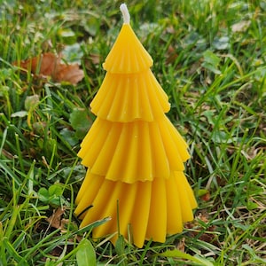 Modern Ruffled Christmas Tree Beeswax Candle / Pure Beeswax / Unscented / Honey Holler Beeswax
