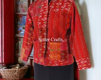 Kantha Stitch Rote Seidenjacke, Recycelte Jacke, Handgenähte Jacke, Rote Seidenjacke, Gesteppte Seidenjacke, Upcycled Jacke, ethisch hergestellt