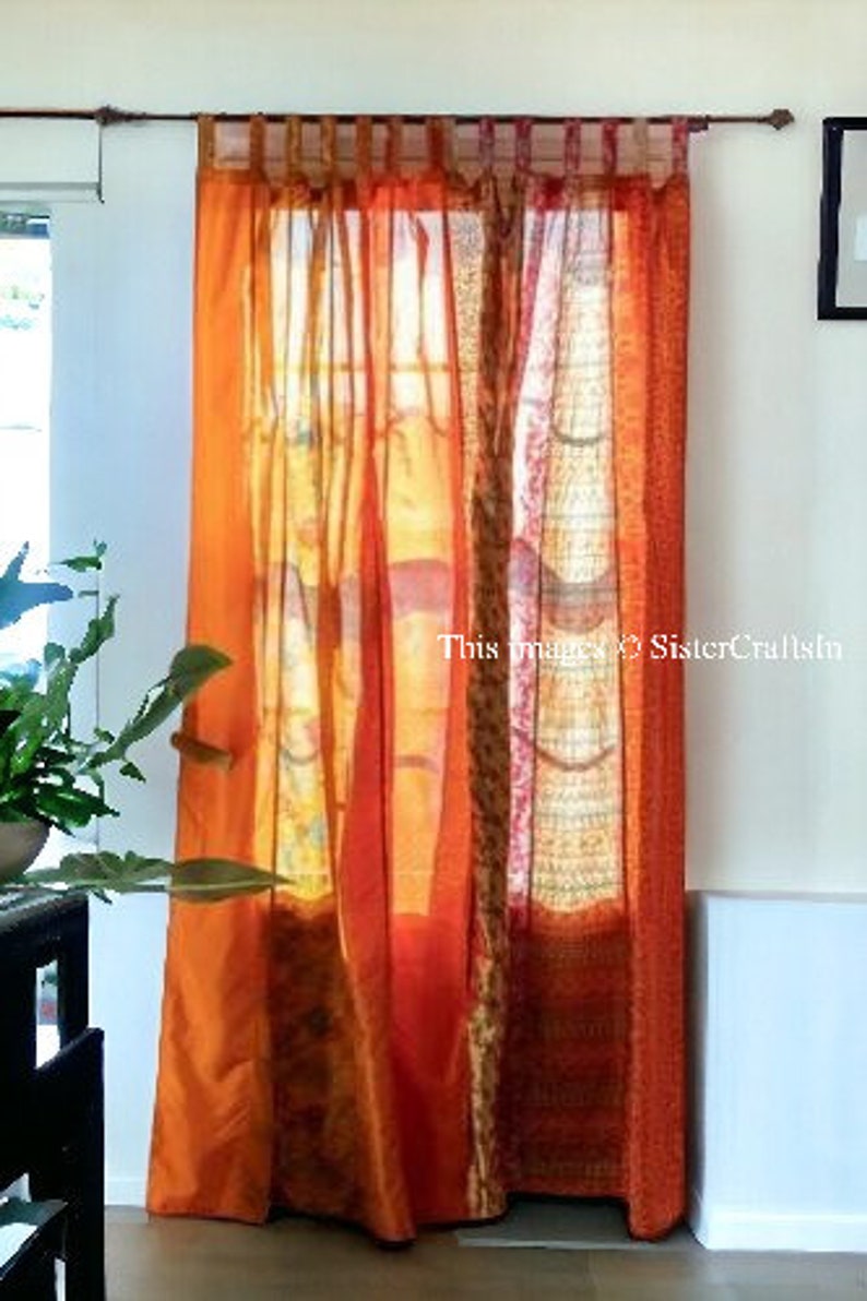 KOSTENLOSER VERSAND Indische Vintage-Seiden-Sari-Stoffvorhänge, handgefertigter dekorativer Boho-Hippie-Vorhang, Raumdekoration, Patchwork-Vorhang, Fensterdekoration Orange