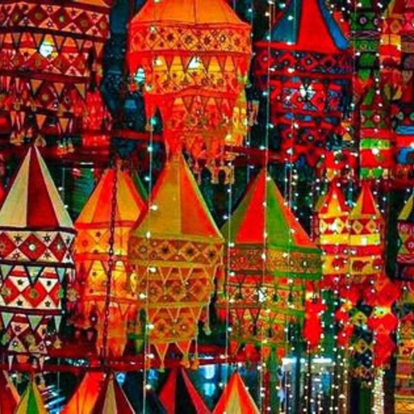 Viele bunte handgemachte Hochzeitslampen für Dekoration, Festival / Diwali / Party-Dekor Boho-Laternen-Lampen-Zelt-Behang-Garten-Kronleuchter