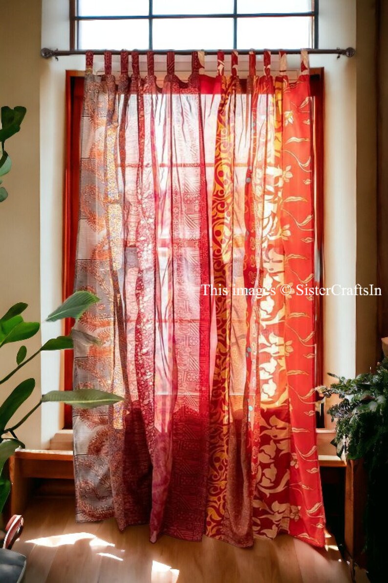 KOSTENLOSER VERSAND Indische Vintage-Seiden-Sari-Stoffvorhänge, handgefertigter dekorativer Boho-Hippie-Vorhang, Raumdekoration, Patchwork-Vorhang, Fensterdekoration Rot