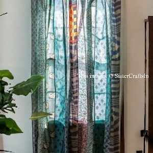 SPEDIZIONE GRATUITA Tende in tessuto Sari di seta vintage indiano Tenda decorativa Boho Hippie fatta a mano, Tenda patchwork per la decorazione della camera, Decorazione per finestra Blu