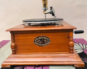 ノスタルジックな蓄音機 - 蓄音機新品 - レコードプレーヤー