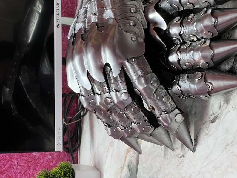 Handcrafted Steel Knight Nazgul Gauntlets | Engraved Gothic Armor ...