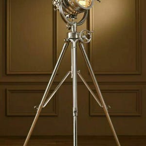 Lampadaire Nautical Chrome Spotlight : trépied Royal Master, 70&quot;