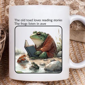 Frog and Toad Book Lover Mug, frog and toad gift, Bookish Mug, Gift for Book Lovers, Gift for Frog Lovers, Gift for Bookworm Readers