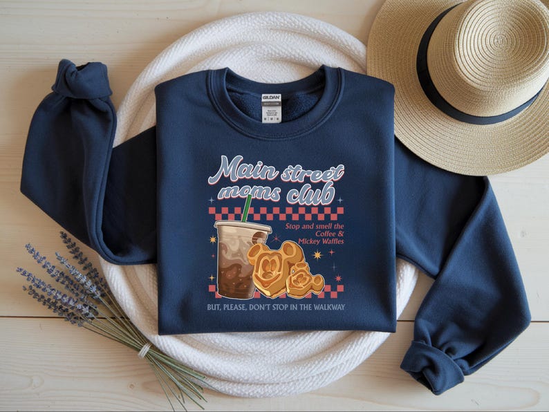 Main Street Moms Club Sweatshirt, Mothers Day, Matching Disneyland Sweater, Disneyland Hoodie, Gifts For Mom afbeelding 2
