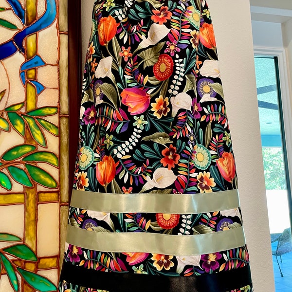 Calla Lily & Flower Design Elegant Ribbon Skirt