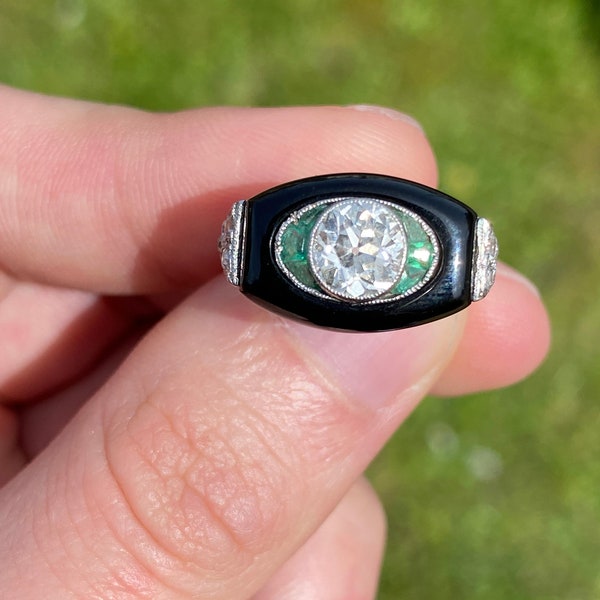 Art Deco Platinum 1.57ct Natural Old Cut Diamond, Emerald & Onyx Ring