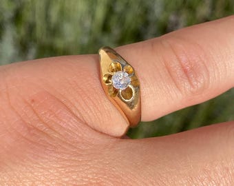 Victorian 18ct Yellow Gold 0.25ct Old Cut Diamond Gypsy Victorian 18ct Yellow Gold 0.25ct Old Cut Diamond Gypsy