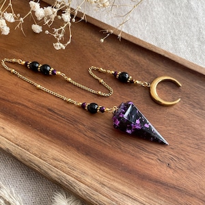 Obsidian divination pendulum, resin pendulum inlaid with natural stones, dowsing and clairvoyance pendulum, Wicca