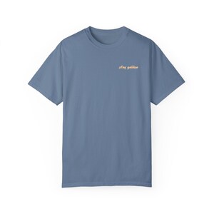 Mantente dorado, camiseta de golden retriever, camiseta de senderismo, camiseta de perro, camiseta para amantes de los perros imagen 8