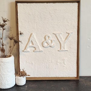 Cartello personalizzato con iniziali di coppia. Cartello per matrimonio. Regalo di anniversario. Anniversario di matrimonio in carta. Regalo di coppia.