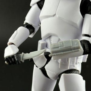 Accessoires pour figurines articulées Hunter Vibroblade & Sheath personnalisés