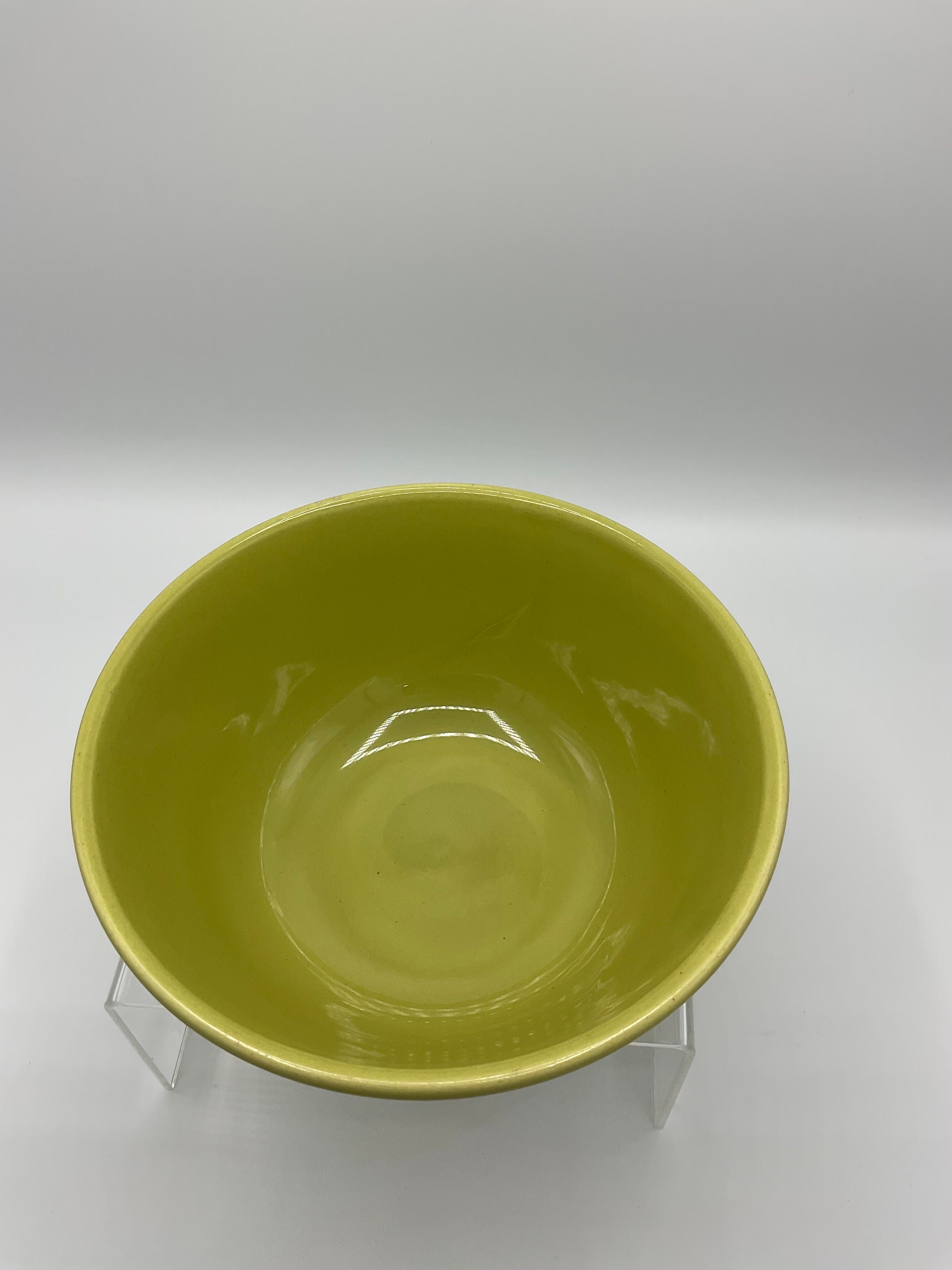 Vintage Bauer Pottery Chartreuse Gloss Pastel No. 18 Mixing Bowl