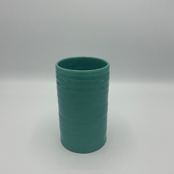 Jade green, teal,or turquoise ring cylinder vase or container, possibly by Garden City Pottery.  Bauer Pottery look alike.