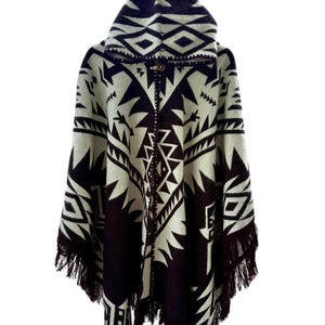 Alpaca poncho, Native, made in Ecuador, Ancestral geometry, Alpaca, Handmade, Warm, Andean Clothing, Gift, Magical Culture, Ceremonial