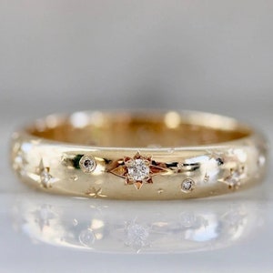 Diamond Stacking wedding band / 14K Gold Unique Moissanite Celestial Wedding ring For Her / Antique Jewelry / Stars Engraved Diamond Band...