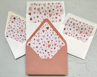 Forros de envelope em aquarela com corações, rosa e vermelho (download digital)