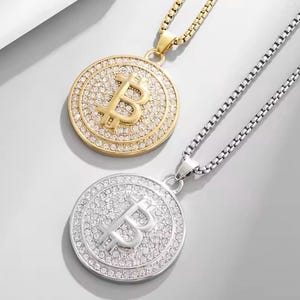 Gold/Silver Bitcoin Pendant Necklace: Crypto Jewelry (60cm Chain)