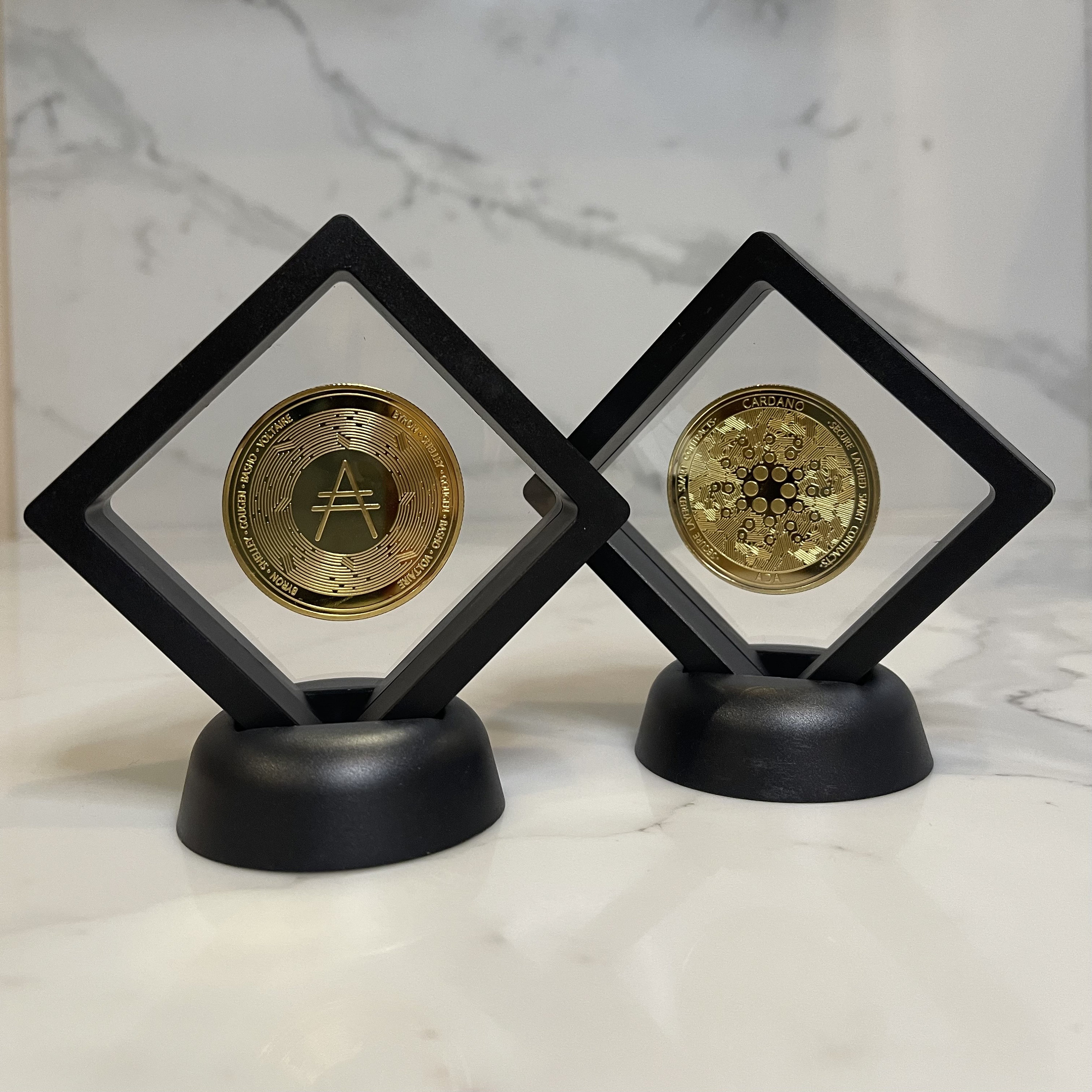CARDANO 物理コイン | 収集可能な暗号通貨マネー | ADA 記念品 | 金記念コイン | 暗号通貨ギフト - Etsy 日本