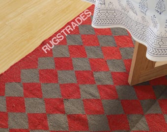 Handgewebter Kelim-Teppich aus Wolle und Jute, rot, geometrisches Flachgewebe, Boho-Stil, umweltfreundlicher indischer Woll-Jute-Teppich, rustikale Landhausdeko