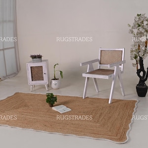 Handwoven Scalloped Jute Rug: Bohemian Area Rug