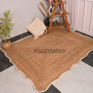 Handwoven Scalloped Jute Rug: Natural Fiber Boho Area Rug