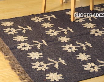 Weißer Kelim-Teppich mit Blumenmuster, handgewebt aus Wolle und Jute, 5 Farben erhältlich, flachgewebt, moderner Kelim-Teppich, individuelle Größe, Boho-Wohnzimmerdekoration
