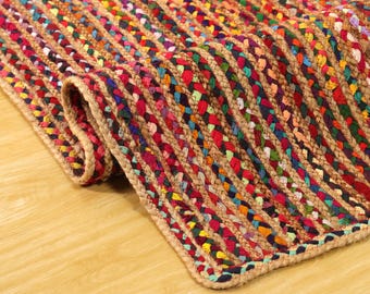Handgeflochtener Chindi-Teppich aus Jute, erhältlich in 6 wunderschönen Designs. Mehrfarbige Boho-Fußmatte aus recycelter Baumwolle, Regenbogen-Jute-Teppich, Wohnaccessoire.