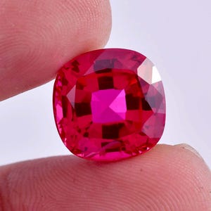 18.55 Ct Natural Burmese Red Painite Cushion Cut Loose Gemstone GIT Certified 14x14 MM-AAA+ Top Quality Painite-Ring & Jewelry Making Gems