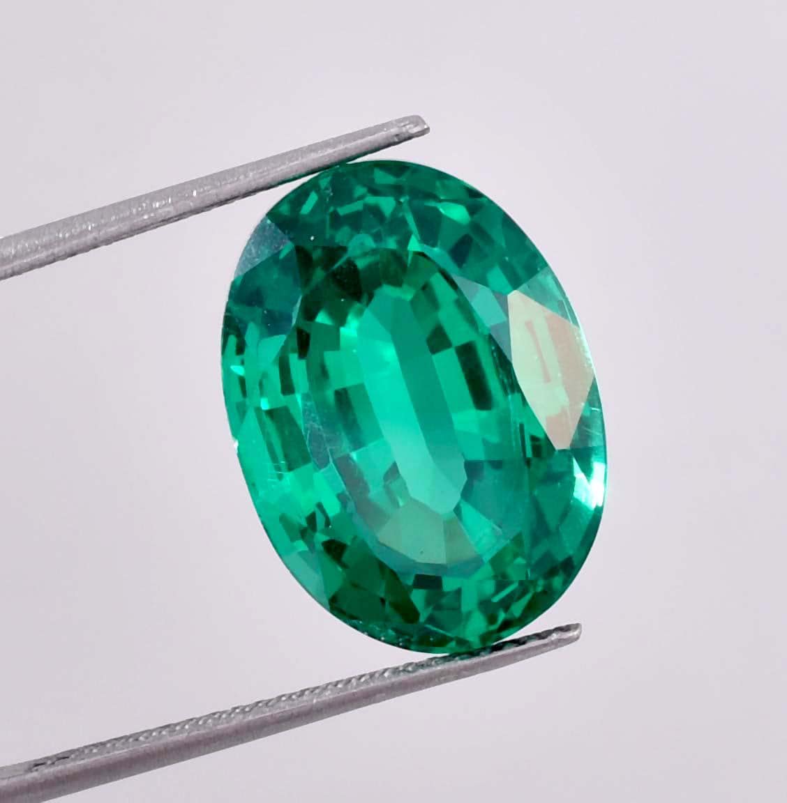 10 x 12 MM 天然の完璧なグリーンザンビア産エメラルドオーバルカット