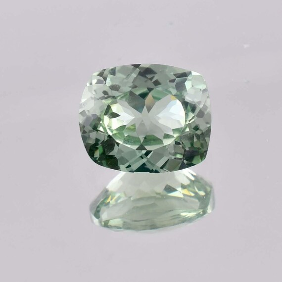 Saphir Vert Naturel 8.10 Carats - Taille Coussin - Pureté Loupe Clean - Certifié AGSL (Sri Lanka)