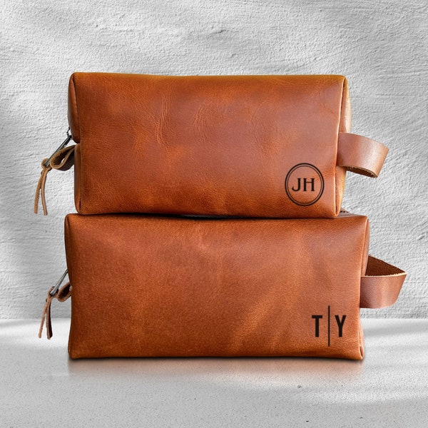 Personalized Groomsmen Gift Dopp Kit, Customized Leather Toiletry Bag, Monogram Men's Toiletry Bag,  Custom Gift for Groomsmen, Toiletry Bag